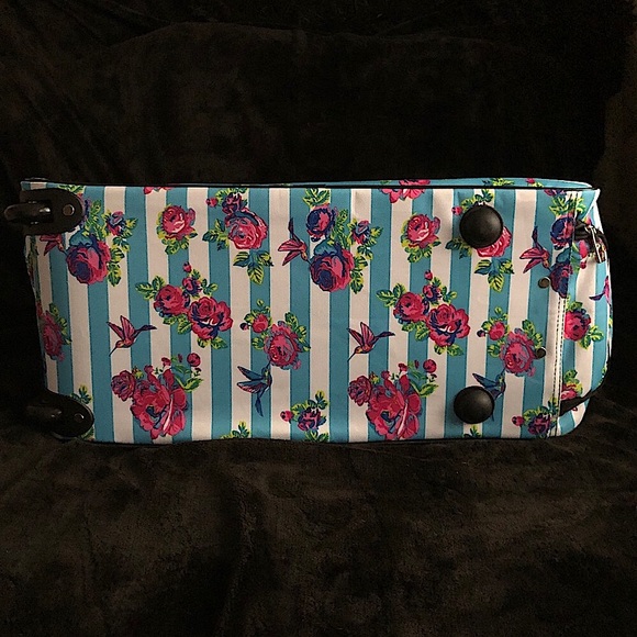 $160 Betsy Johnson Carry On Duffel Roses + Stripes - Picture 8 of 16